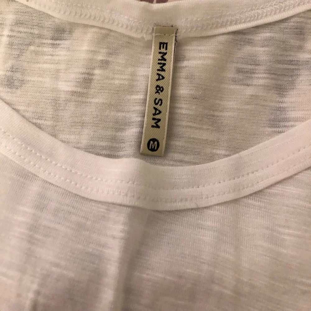 White Tank - Picture 2 of 2